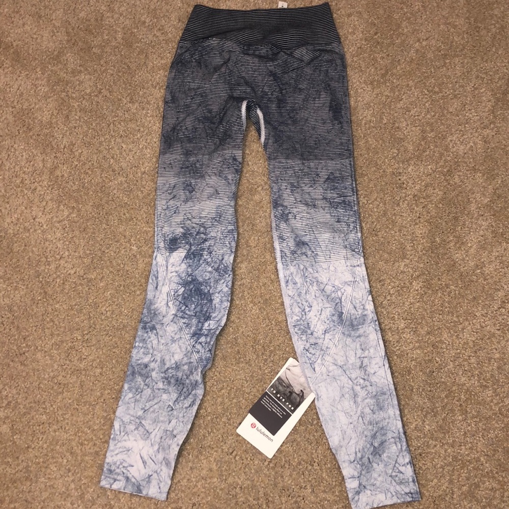 Lululemon Ebb to Train Tight Wash